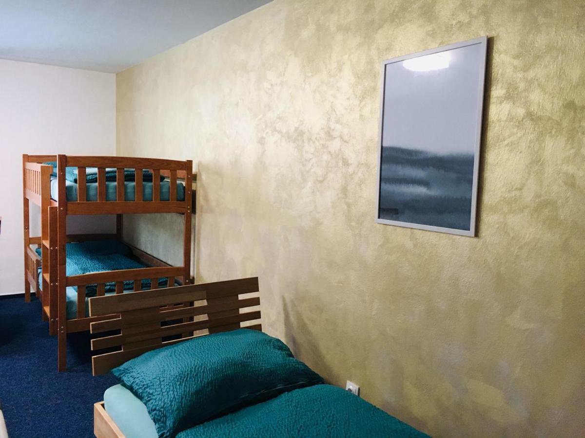 Mikulov Inn - Hotel Zeme Exteriör bild