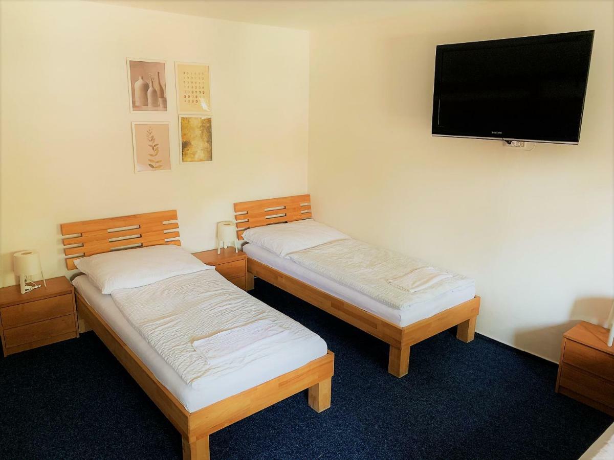 Mikulov Inn - Hotel Zeme Exteriör bild