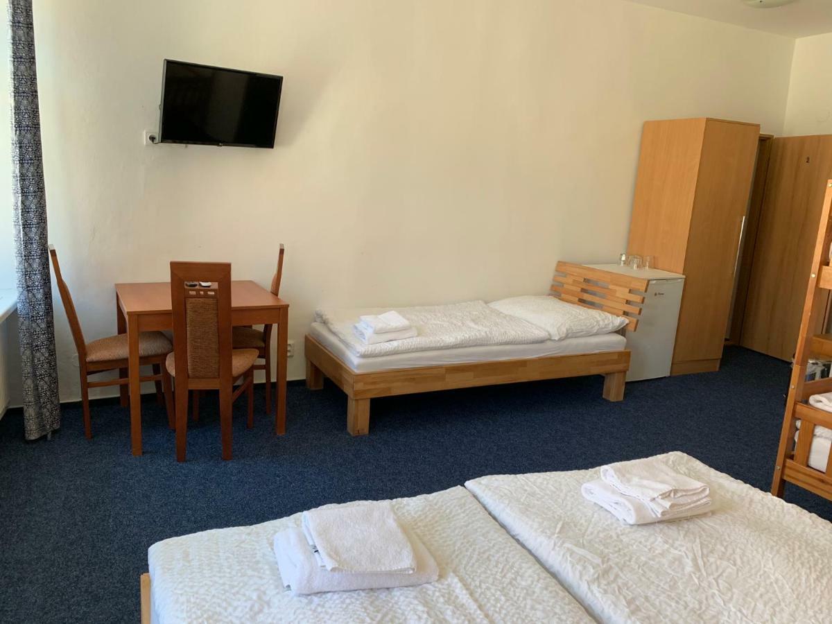 Mikulov Inn - Hotel Zeme Exteriör bild